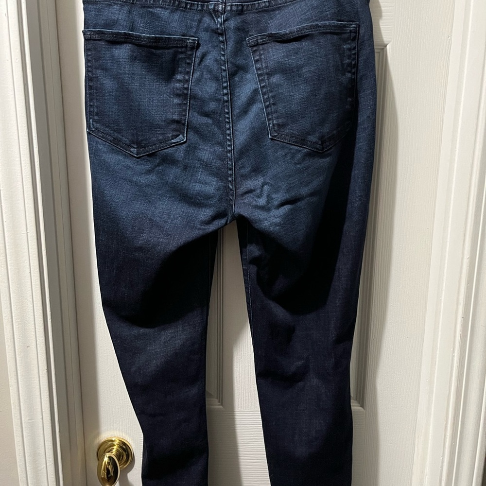 EUC Good American Good Waist Crop Jean
